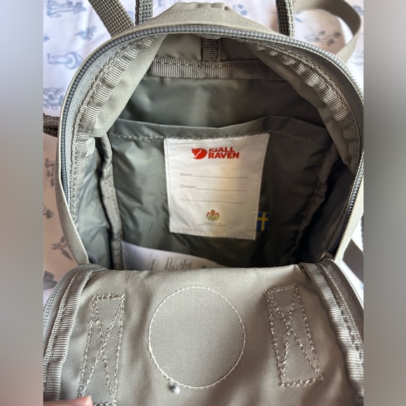 FJALLRAVEN KANKEN SLING BAG IN COLOR FOG - Picture 5 of 6